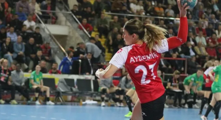 A Milli Kadınlar Hentbol Takımı Karadağ'da Zorlu Maçta Mağlup Oldu