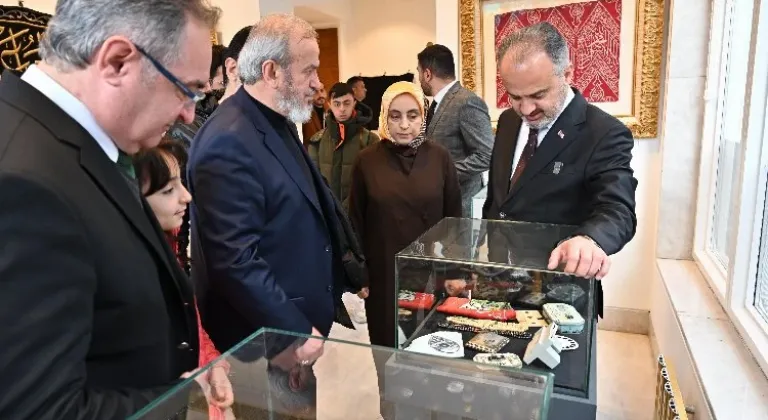 Başkan Alinur Aktaş, Kabe örtüleri sergisini detaylı inceledi