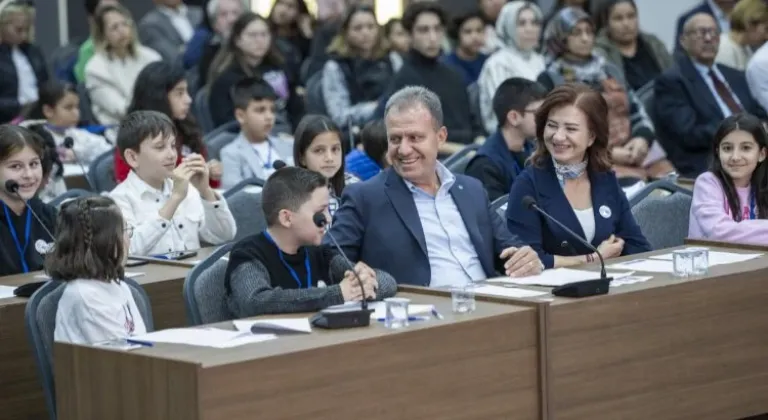 Başkan Seçer, Mersin Çocuk Meclisi Toplantısına Katıldı