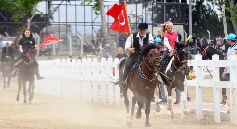 Bursa Osmangazi'de şahlanan rahvan atları nefes kesti