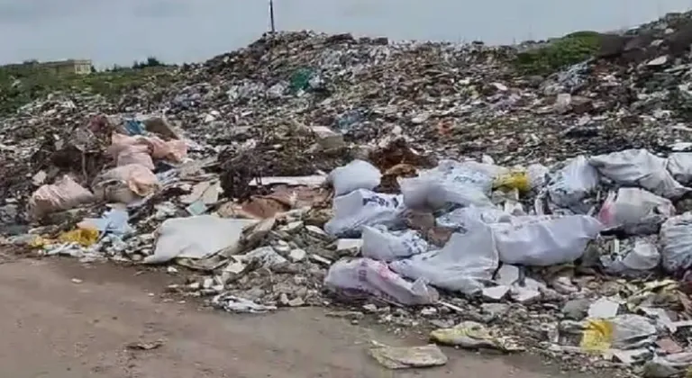 DEVA Partisi Adayı Melis Kandemir, Yenişehir'deki Çöp Sorununu Çözmek İçin Adım Atıyor