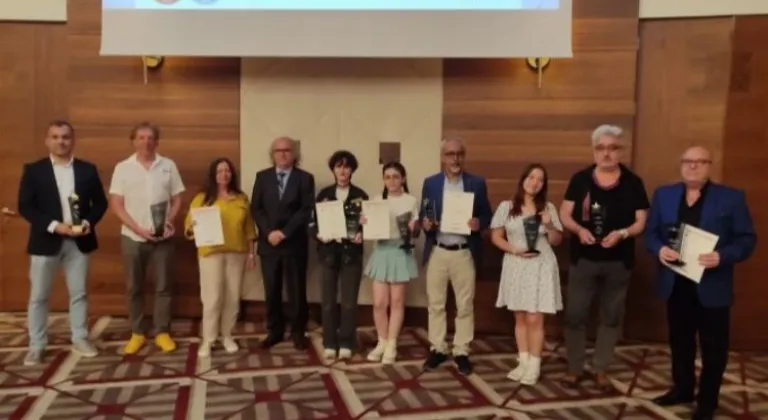 Dünyanın tek turizm karikatürleri yarışmasında ödüller verildi