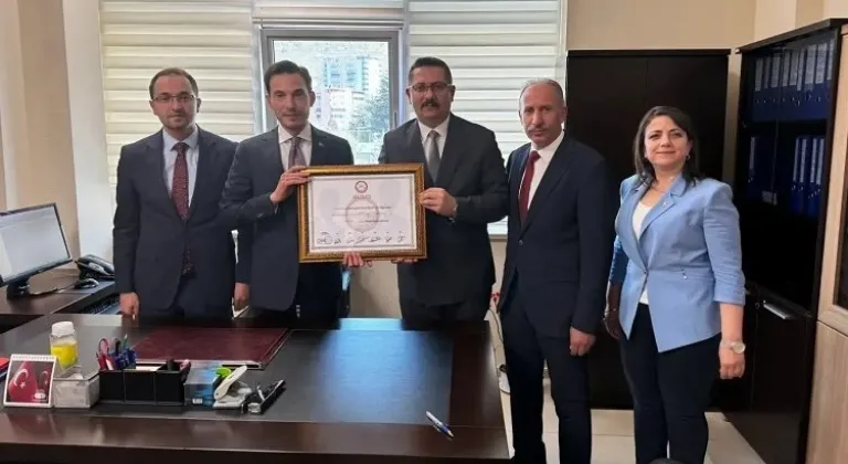 Efsane Vali'nin Oğlu Mehmet Kemal Yazıcıoğlu Tokat Belediye Başkanı Oldu