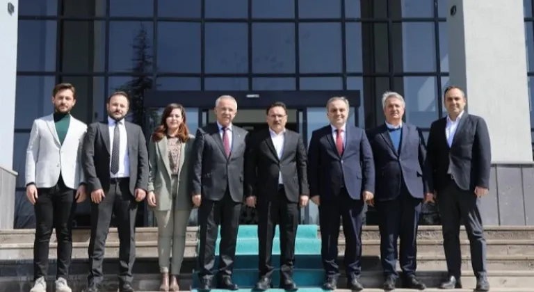 Erciyes Üniversitesi'ne Muazzam Destek: Turkuaz Seramik İle İş Birliği Protokolü İmzalandı