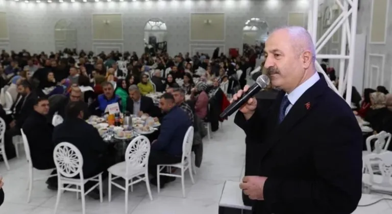 Gebze Belediye Başkanı Zinnur Büyükgöz'den Mesai Arkadaşlarına Özel İftar Programı