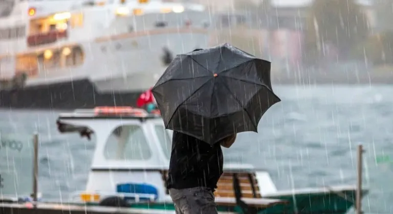 İstanbul'da Yarın Kuzeyli Rüzgarlar ve Kuvvetli Yağmurlar Bekleniyor