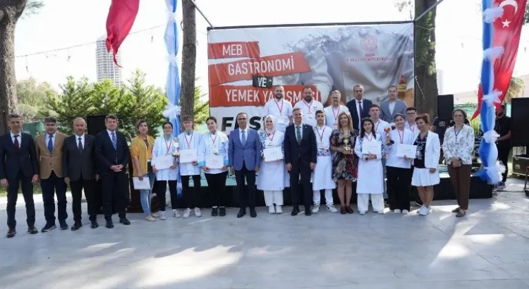 İzmir MEB Gastronomi Festivali'nde Genç Şefler Lezzet Şölenine İmza Attı