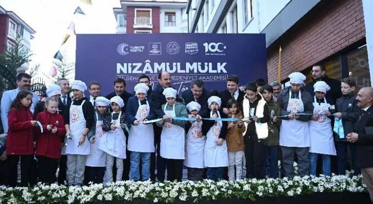 Konya'da Eğitime Çifte Açılış: Bakan Tekin, Nizamülmülk Bilgehanesi ve Lise Medeniyet Akademisi'ni Açtı