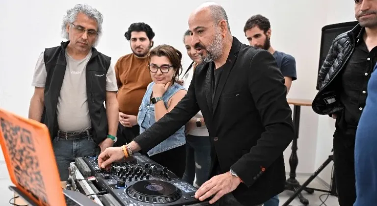 Muratpaşa Belediyesinin DJ’lik kursuna yoğun ilgi