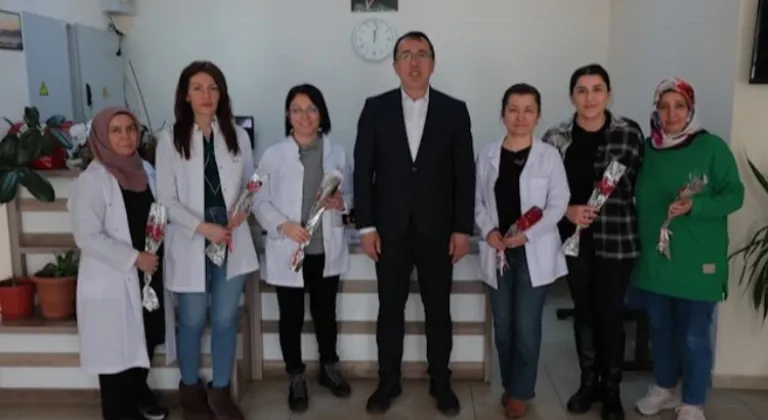 Nevşehir Belediye Başkanı Dr. Mehmet Savran, Sağlık Çalışanlarını Tıp Bayramı'nda Ziyaret Ederek Kutladı