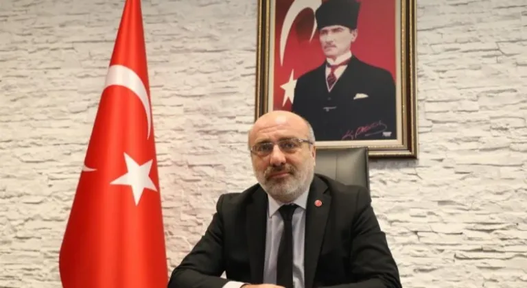 Rektör Karamustafa'nın İstiklal Marşı 103. Yıldönümü Mesajı: Türk Milleti'nin İstiklal Yolculuğu