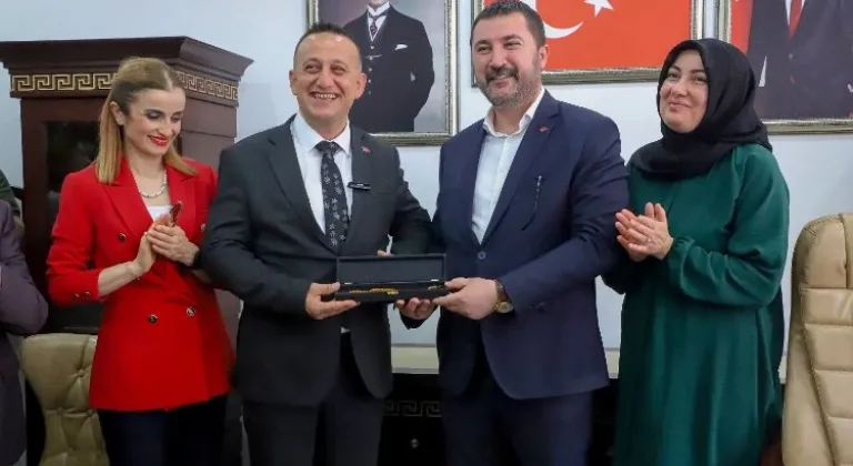 Tokat Turhal'da Belediye Başkanı Devir Teslim Töreni Gerçekleşti