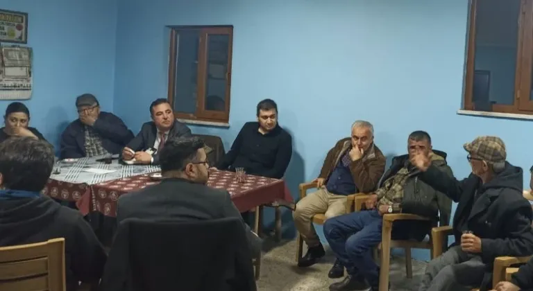Zafer Partisi Yunusemre Belediye Başkan Adayı Osman Kılıç Mahalle Sıkıntılarını Dinliyor